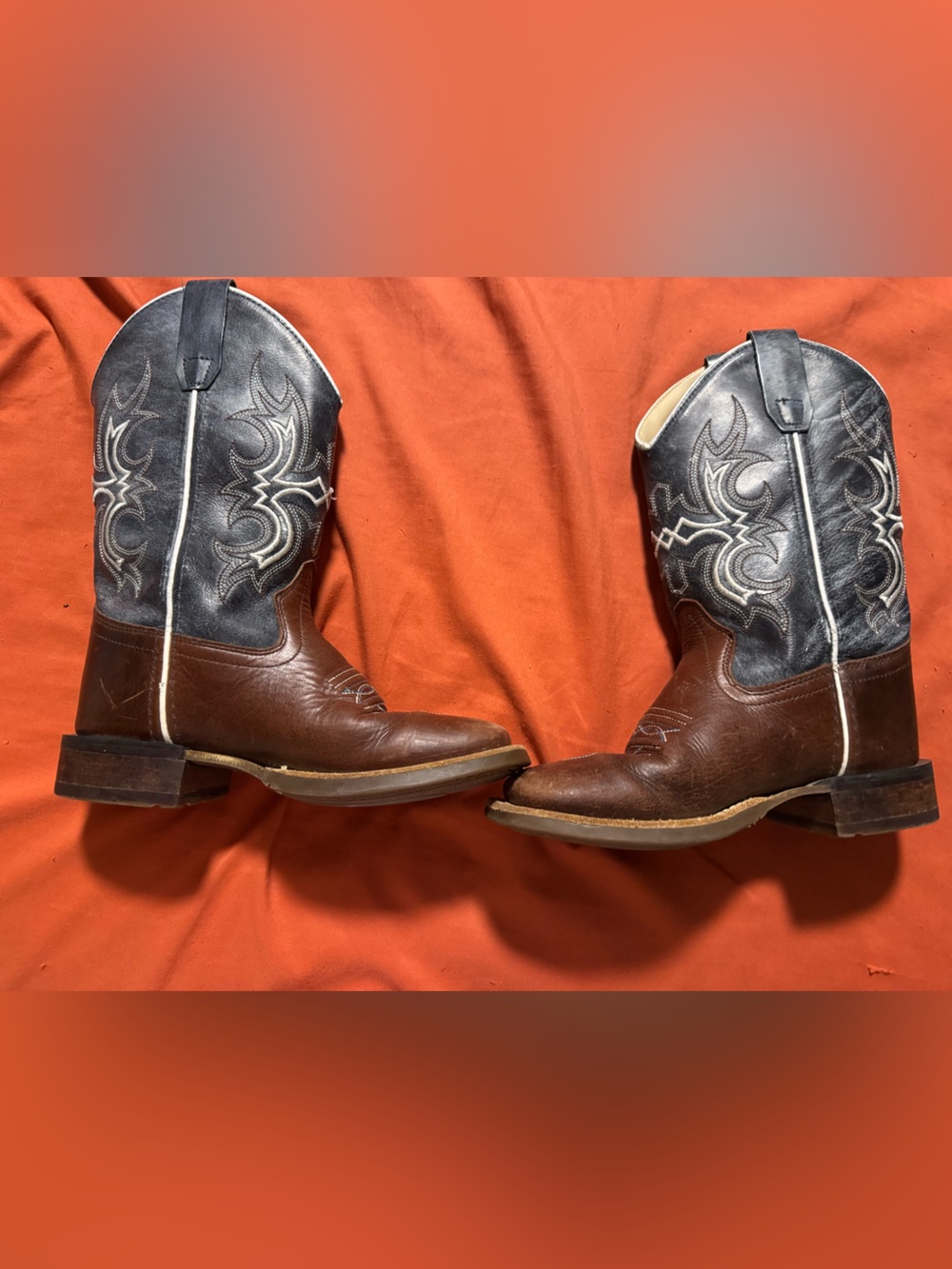 Boys 13.5 Old West Cowboy Boots